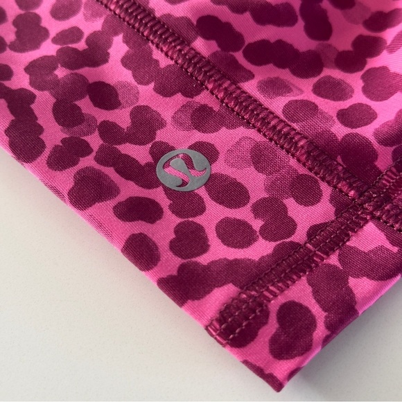 Lululemon Pink Patterned Women's Shorts - Picture 5 of 6